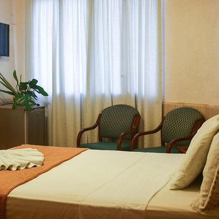 Hotel Maya Corozal Buitenkant foto