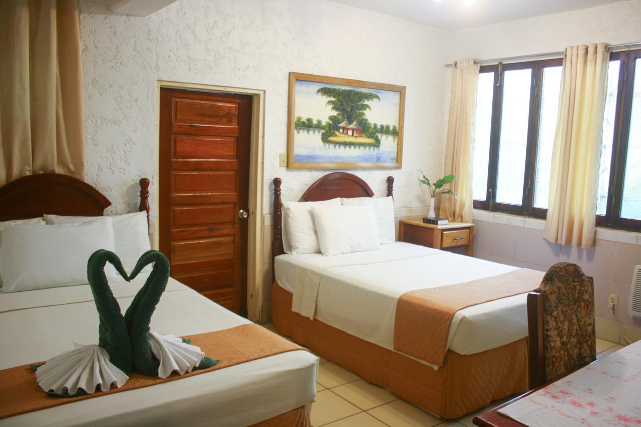 Hotel Maya Corozal Buitenkant foto