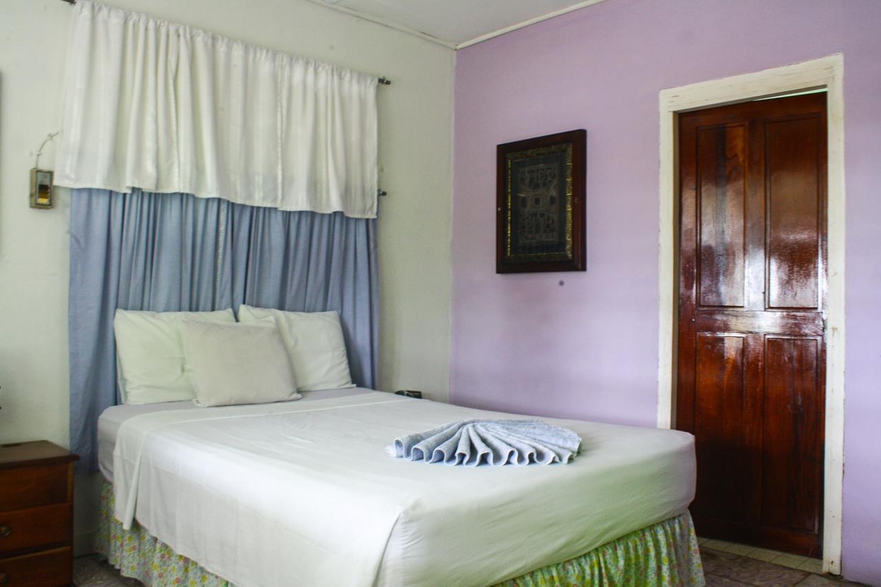 Hotel Maya Corozal Buitenkant foto